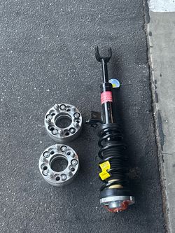 Wheel spacers/ 1 coilover
