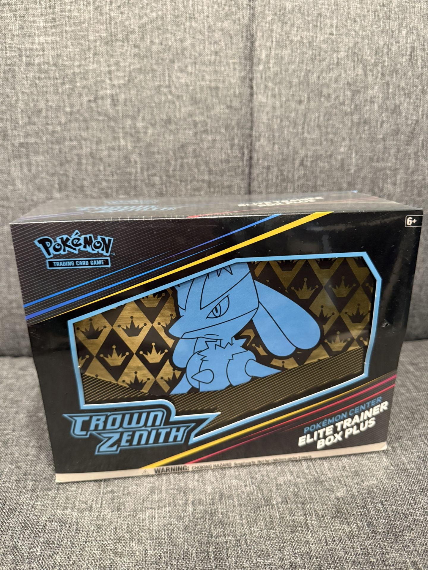 Pokémon Cards - Crown Zenith ETB - Pokemon Center - SEALED