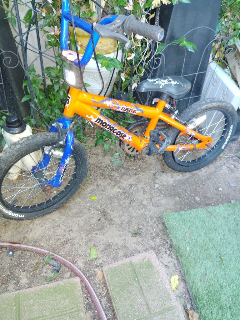 Mongoose 12 In BMX Bike