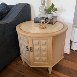 End Table / Night Stand/ Side Table 