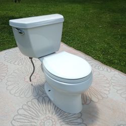 KOLHER TOILET