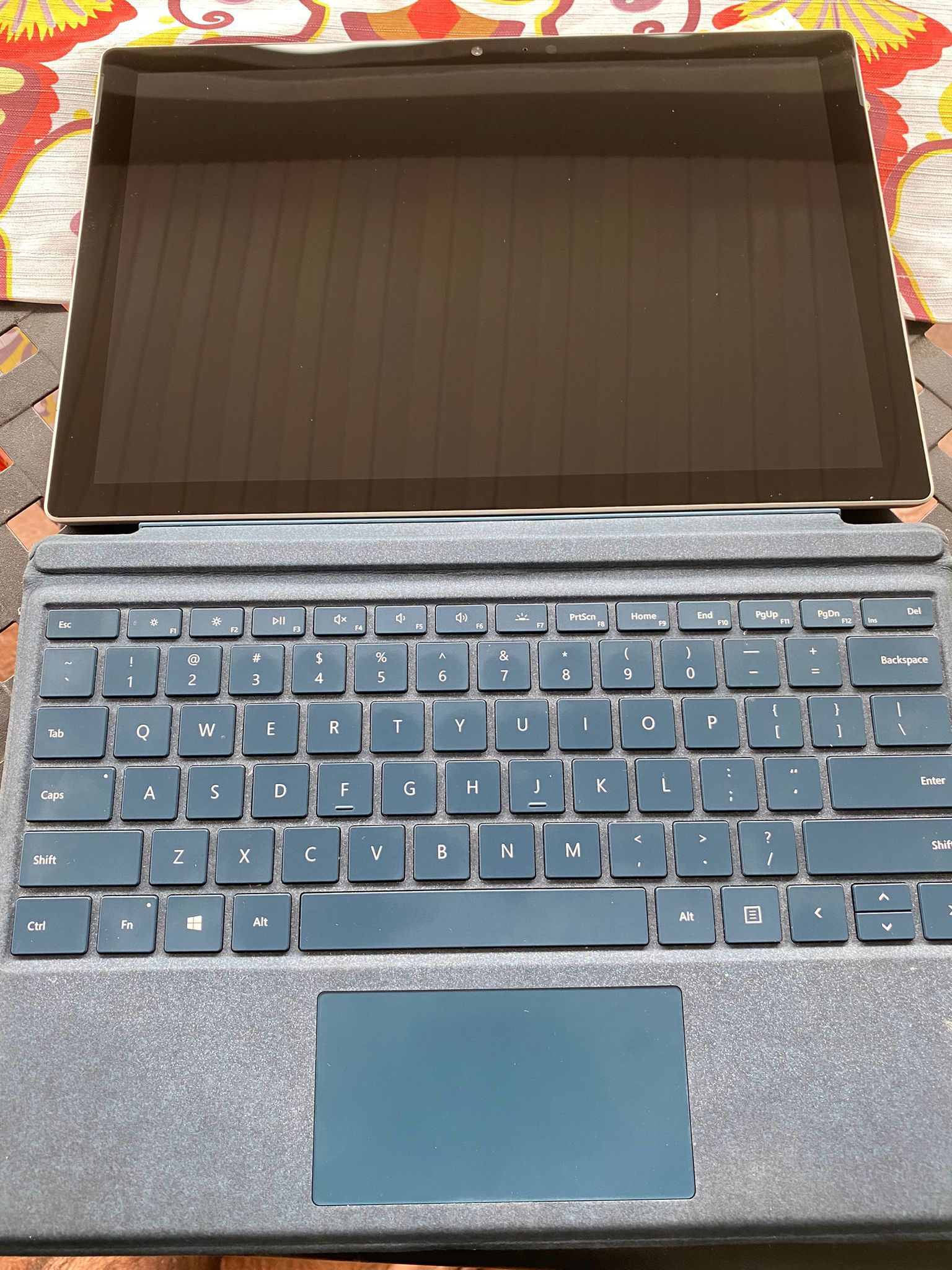 Microsoft Surface Pro 5th gen ( 8gb, i5, 128gb) with keyboard