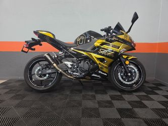 2021 Kawasaki EX 400