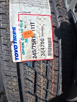 2 new Toyo Open Country 245/75R16