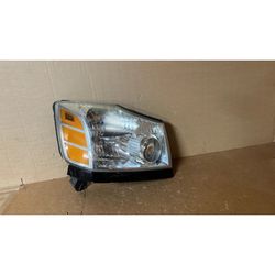 2004-2007 Nissan Titan Passenger Side Headlight Head Light Lamp RH