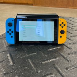 Nintendo Switch 