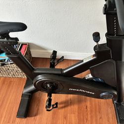 Very Nice Exercise Bike! 