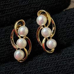 Vintage 14K Yellow Gold Cultured Pearl Wave Swirl Stud Earrings 3 Pearl Cluster⁠