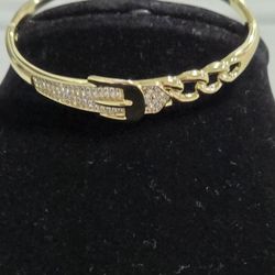 Buckle style bangle bracelet