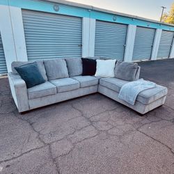 Gray Sectional Couch With Chaise