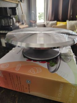 Metal Cake Decorating Turntable