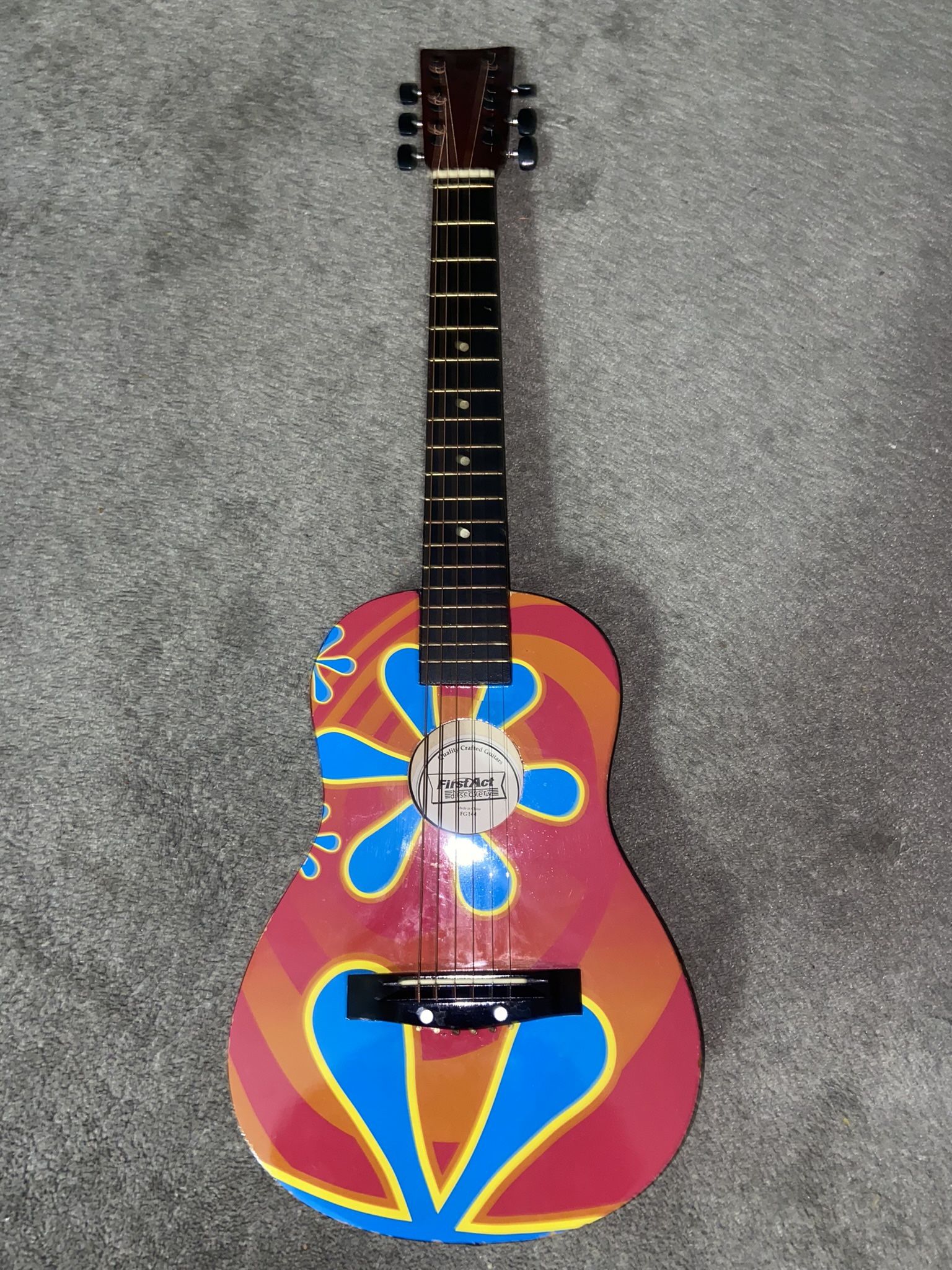First Act Discovery Kids 30” vintage Guitar Sunset Floral Design Great Condition