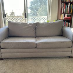 PULL OUT COUCH - Full Memory Foam Mattress