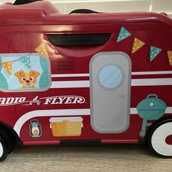 Radio Flyer 3-1 Happy Traveler Camper