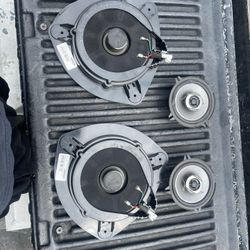 Bose Speakers And Pioneer Speakers