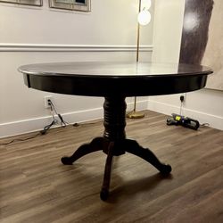 Pier 1 imports solid wood table w/ leaf insert