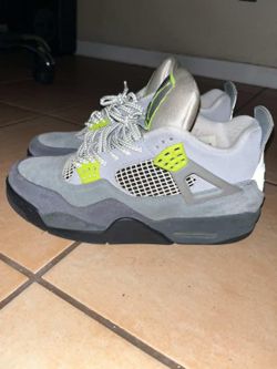 Jordan 4s Size 9.5