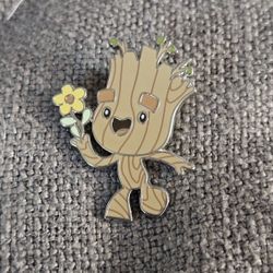 Disney pin Guardians of the Galaxy Baby Groot tree flower Marvel Avengers hero