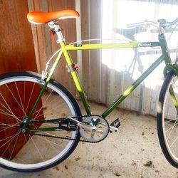  Coaster Bike - Single Speed
Harper Fixie Bike - Single Speed