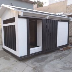 Dog Houses 