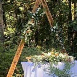 Triangle wedding arch