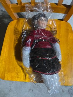 Vintage Porcelain Collector Doll w/ Original Box – Excellent Condition