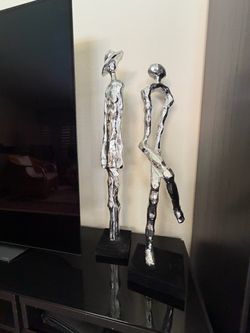 Pair of Silver Ceramic Decorative Statues - Contemporary Stylish & Slim