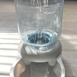 Pet Gravity Water Dispenser, 1 Gallon, Never Used