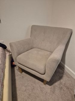 Accent chair for free!