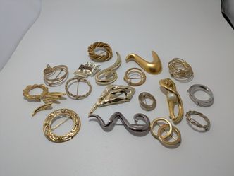 Beautiful Vintage Gold/Silver Brooch Lot Including Monet And J.J.