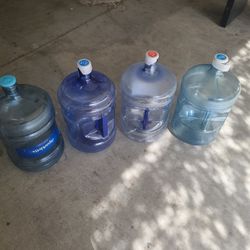 4x 5 Gal Water Jugs For Free
