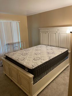 4months old queen size Mattress And Frame With Box. no scratch no damage,as new.