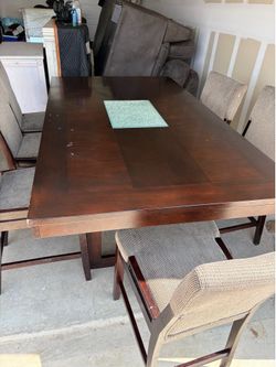 Dining room table