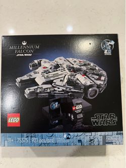 LEGO Star Wars Millennium Falcon Set