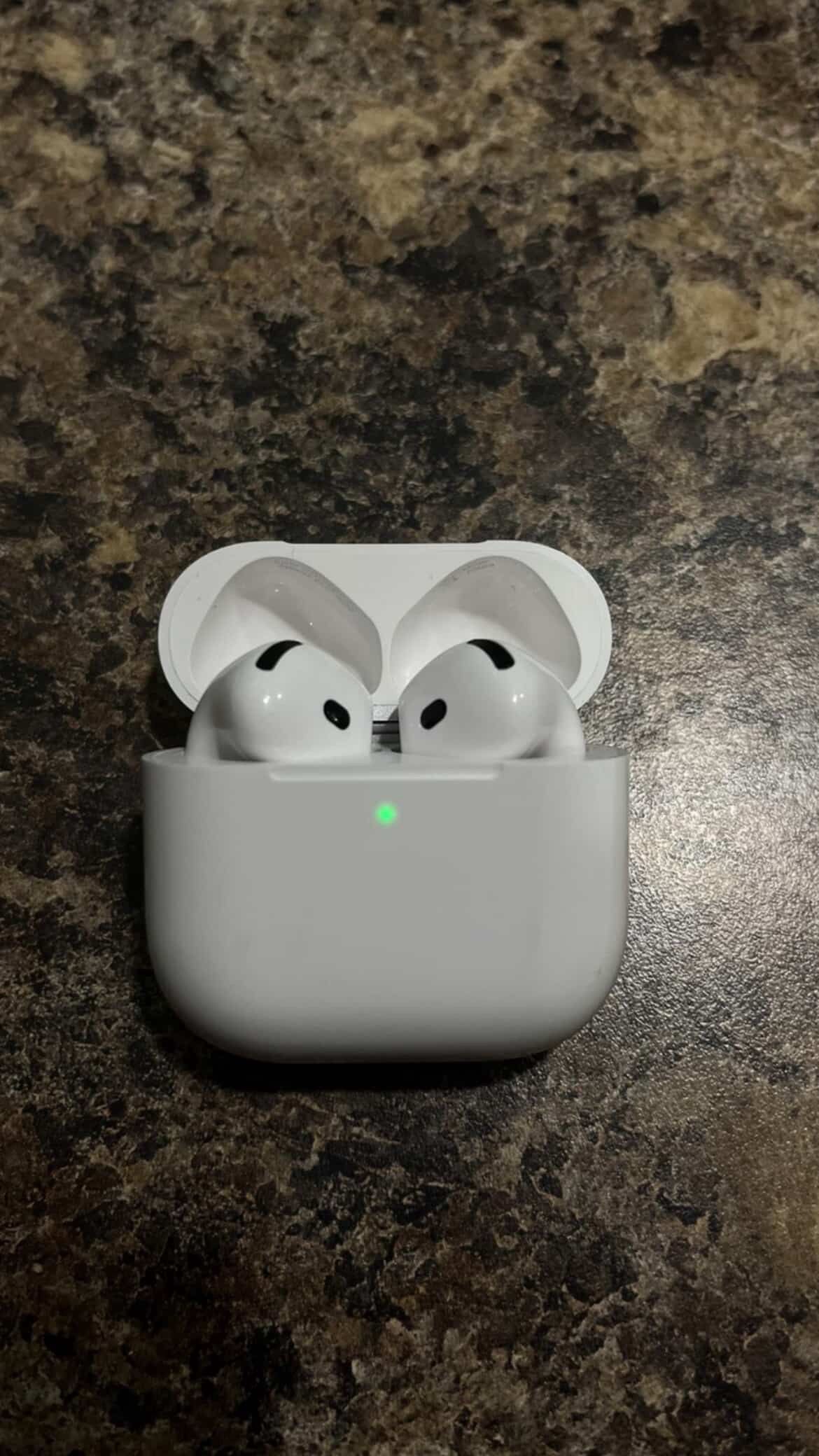 AirPods 4