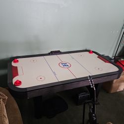 Air Hockey Table