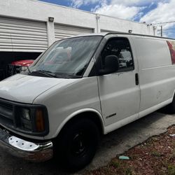 2002 CHEVROLET EXPRESS CARGO