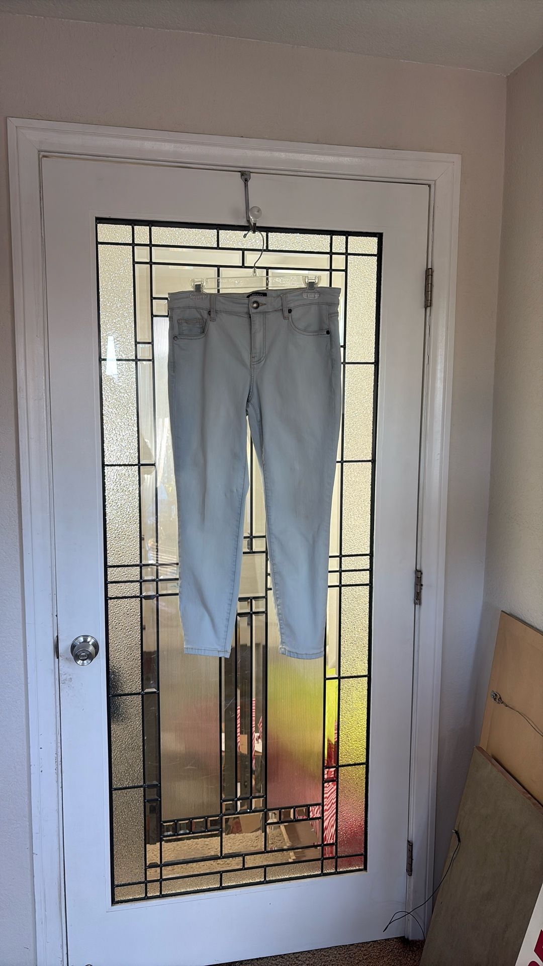 Buffalo  Mid Rise Skinny Capri Jean —Style Aubrey- Size 8/29