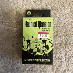 2019 Disney Parks Haunted Mansion Glow In The Dark Mystery Pins (set Of 5) 