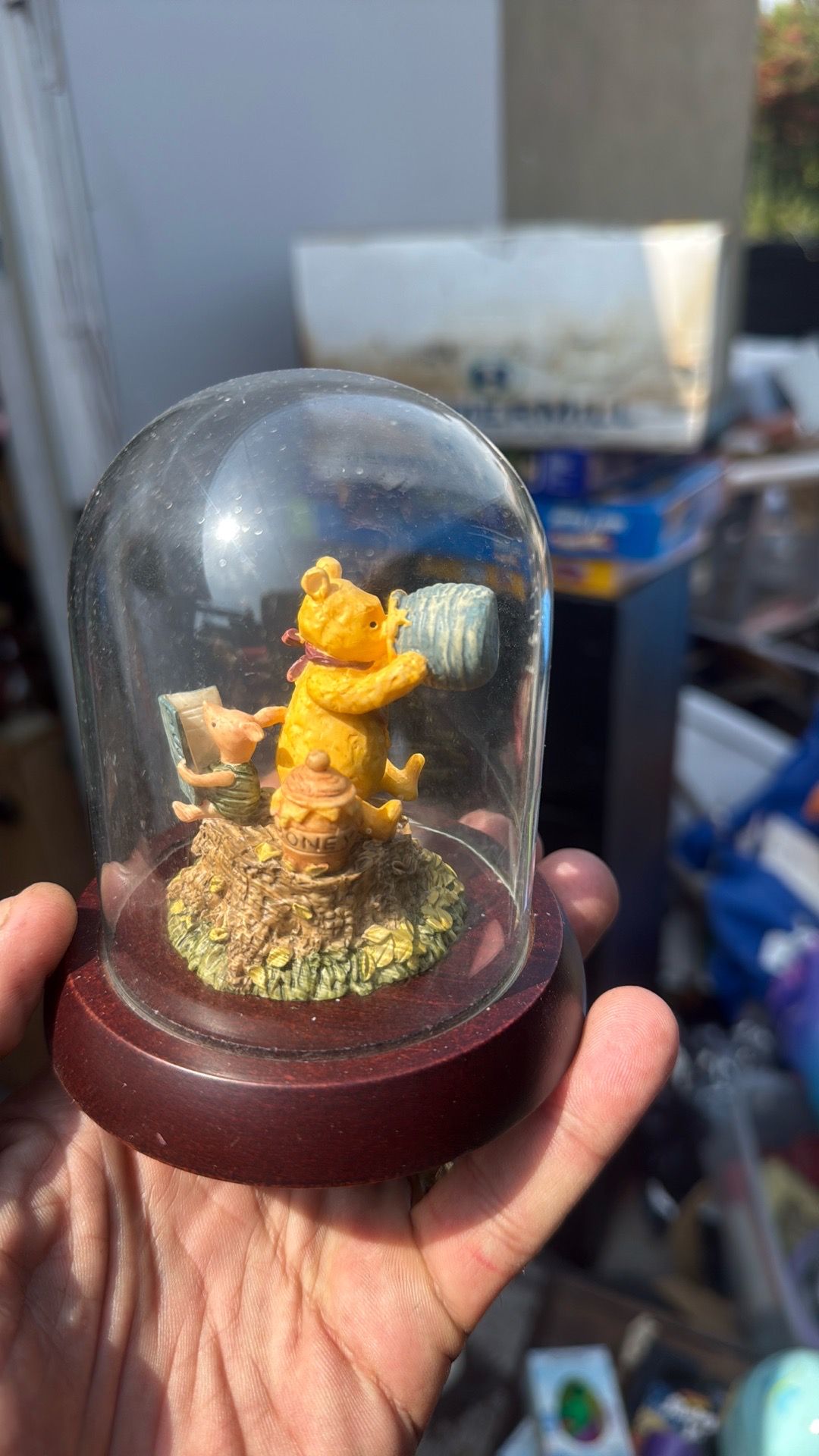 Winnie the Pooh and piglet reading Decore