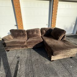 Brown Microfiber Sectional Couch with Ottoman *FREE curbside Delivery π