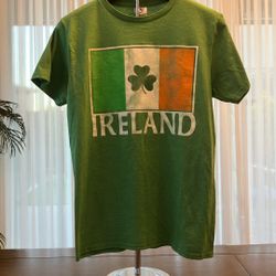 ☘️ Classic Ireland Flag Graphic T-Shirt – Kelly Green