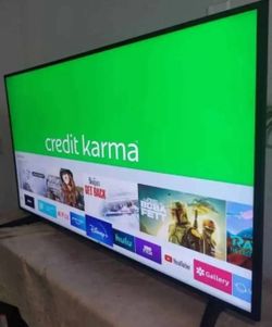 SMART  TV   SAMSUNG  70"  4K  LED  TIZEN  HDR  FULL UHD  2160p 🟩(NEGOTIABLE)🟨  DELIVERY  AVAILABLE🟥