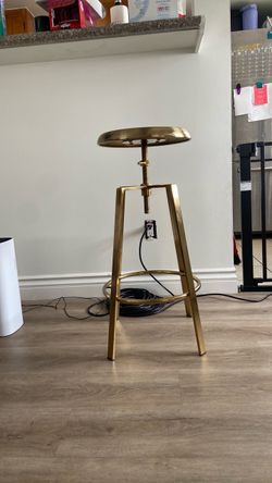Bar stool