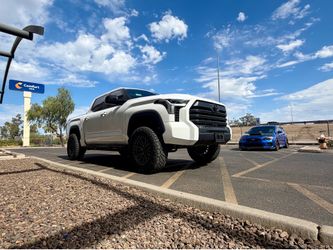 Toyota tundra RINES LLANTAS SUSPENSIONES accessorios Luces Estribos tapas para caja y mucho MAs (FINANCIAMOS….