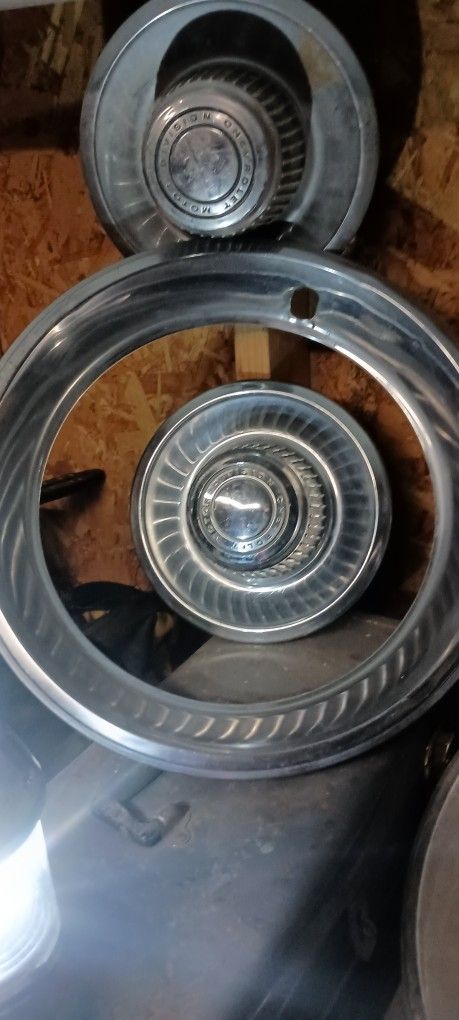 15-in Stock Chevy Rally Hubcaps