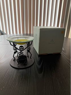 Partylite: Bones Aroma Melts Warmer