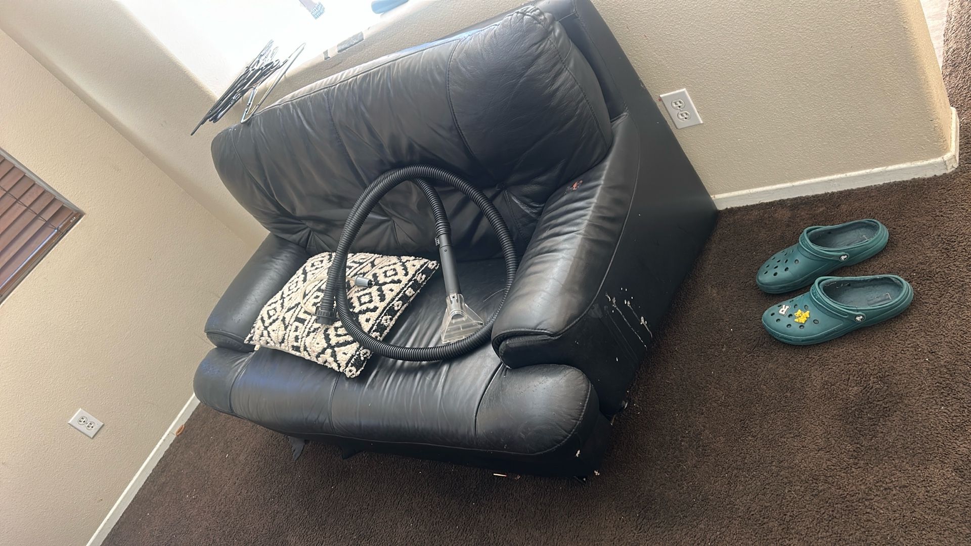 Black Sectional Couch 