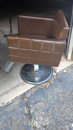 Brown Leather Hydraulic Barber Chair