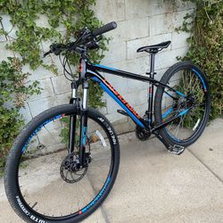 Cannondale Mountain Bike